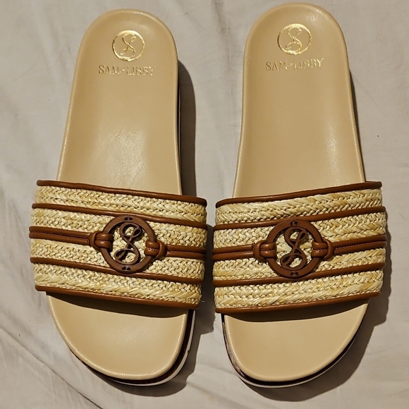 Sam & Libby Shoes - EUC Sam And Libby Wicker/straw Slides